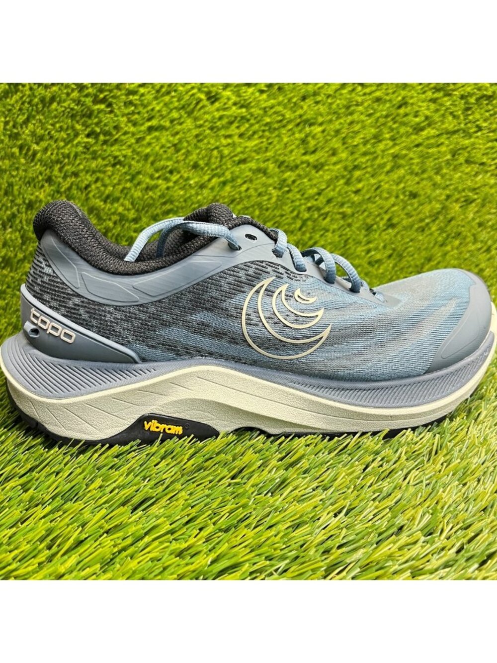 Topo Ultraventure 4 Womens Size 7.5 Gray Blue Athletic Running Shoes Sneakers